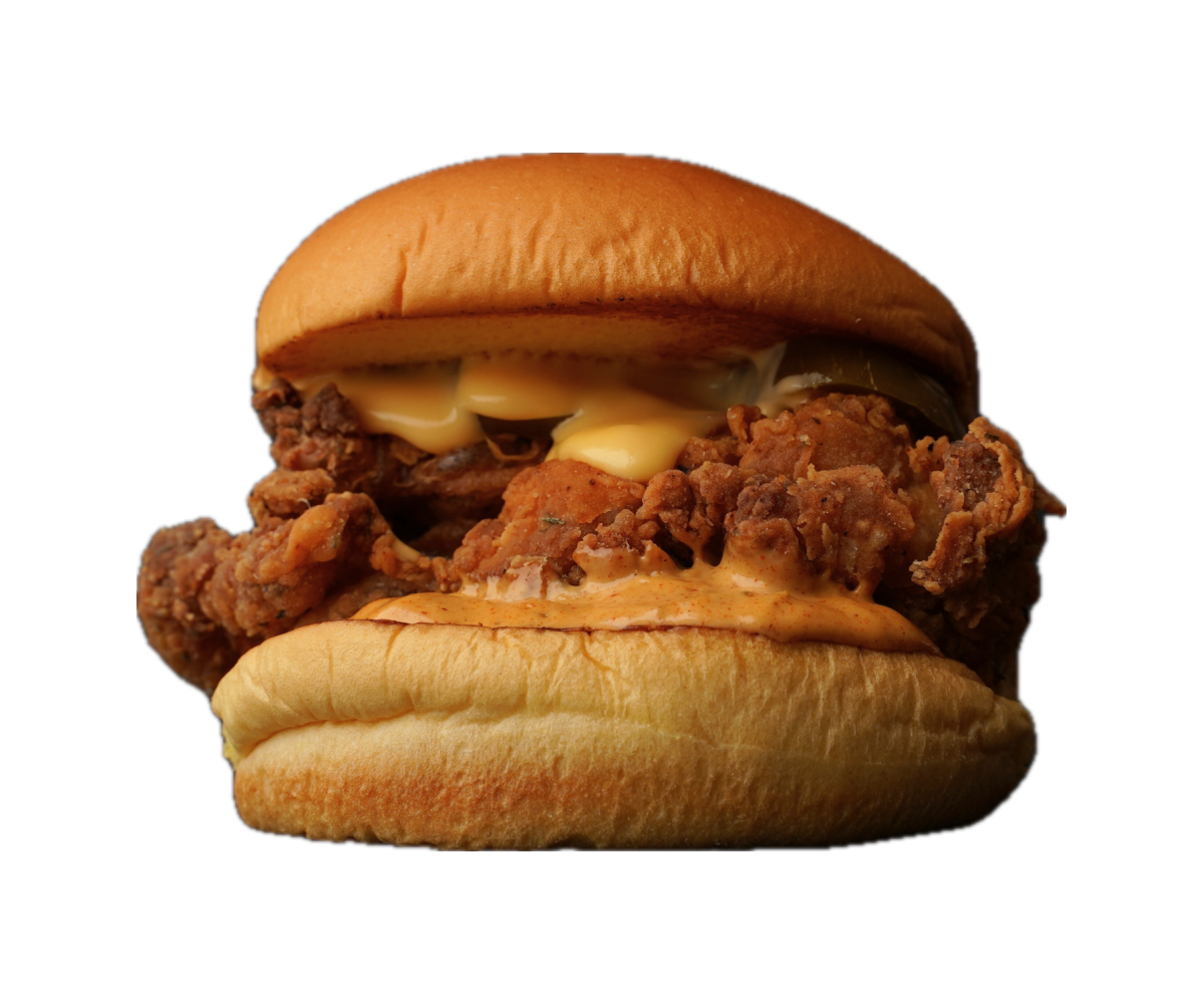 Freigestellter Chicken-Burger im Potato Bun